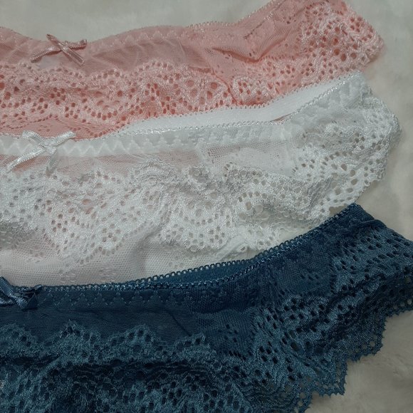 Set of 3 Lace Thong Underwear Size M - Picture 4 of 17